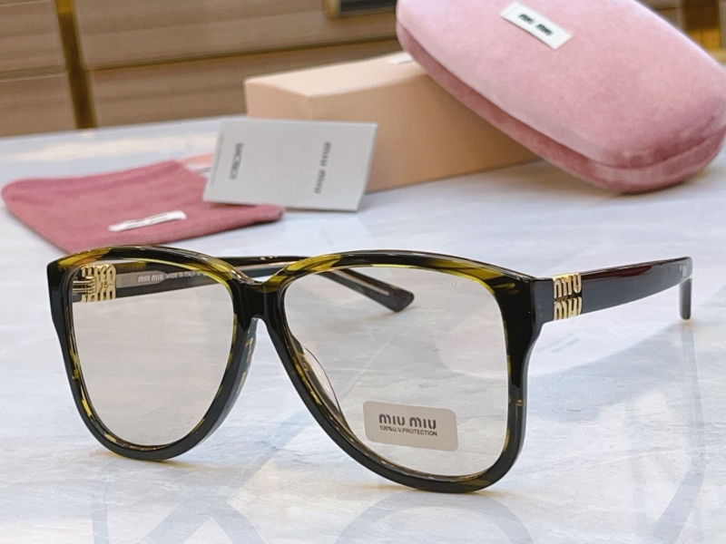 MIU MIU